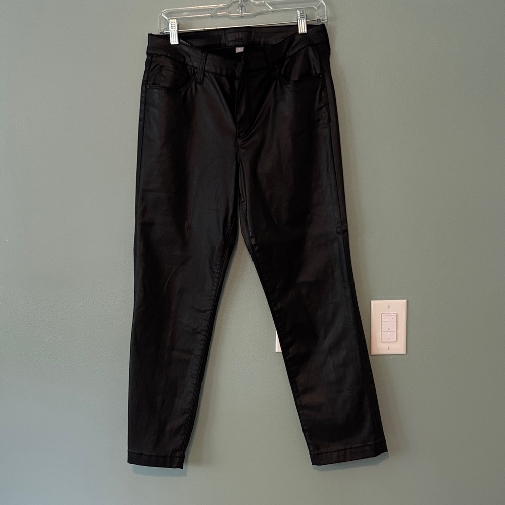 Kut from the Kloth Reese Black Coated ankle straight leg